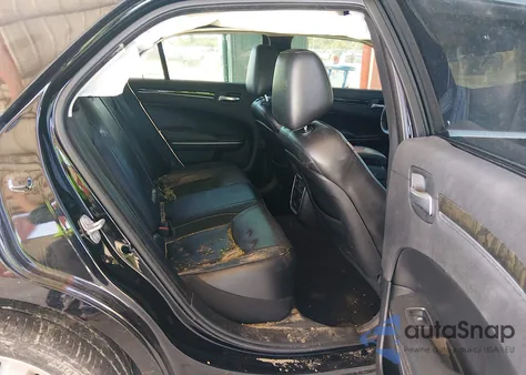 2019 Chrysler 300 Limited z USA, uszkodzony, nr VIN 2C3CCAEG4KH536694